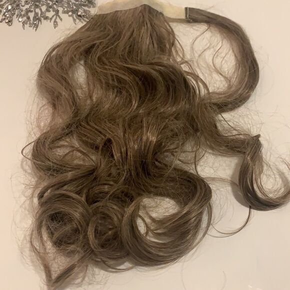🎀17” S-NOILITE Wrap Around Clip in Ponytail🎀 - Picture 2 of 5